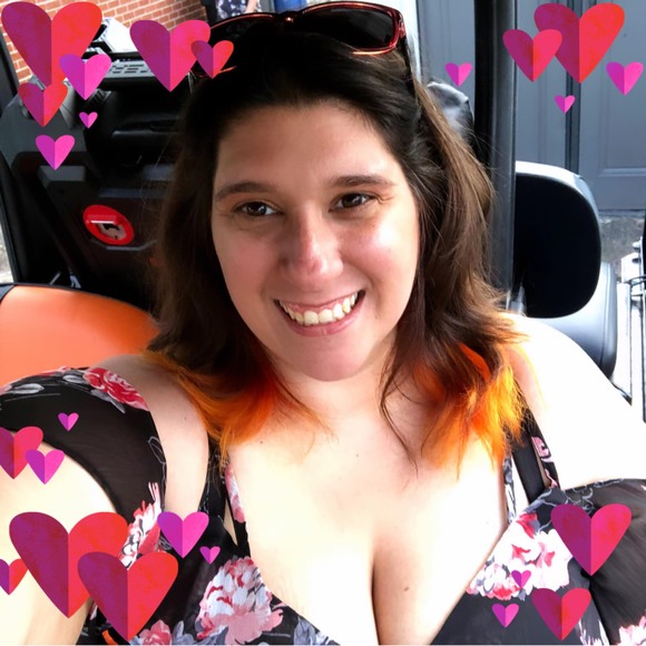 Meet your Posher, Angela - Picture 1 of 1